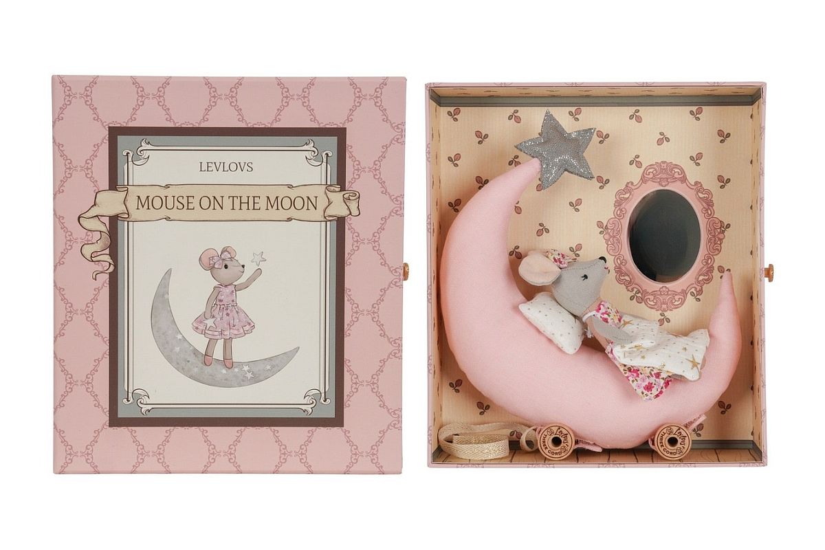 Levlovs Mouse and the Moon Sweet Dreams Playset with Bedding and Keepsake Box