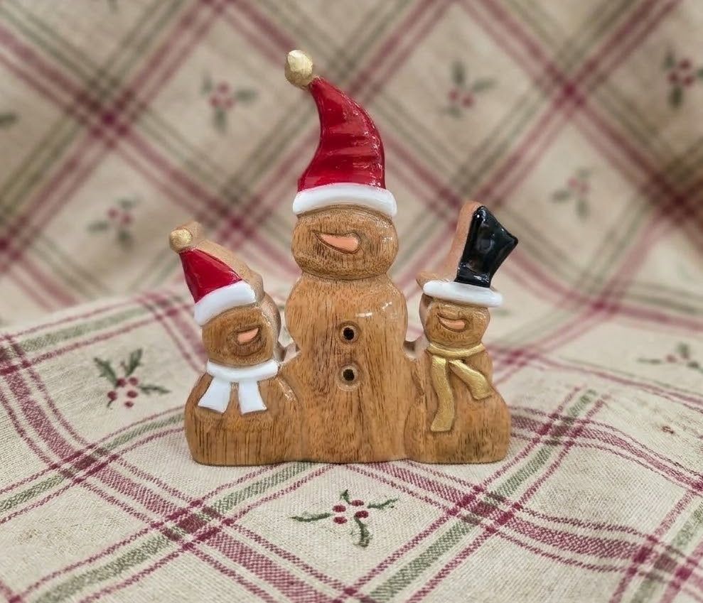 Rustic Snowman Family Figurine, 6x5 Gingerbread Style Christmas Shelf Decor