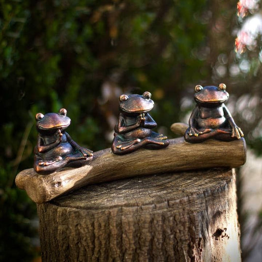 Meditating Buddha Yoga Frogs Sitting On Log Resin Statuette Home Decor, 10"