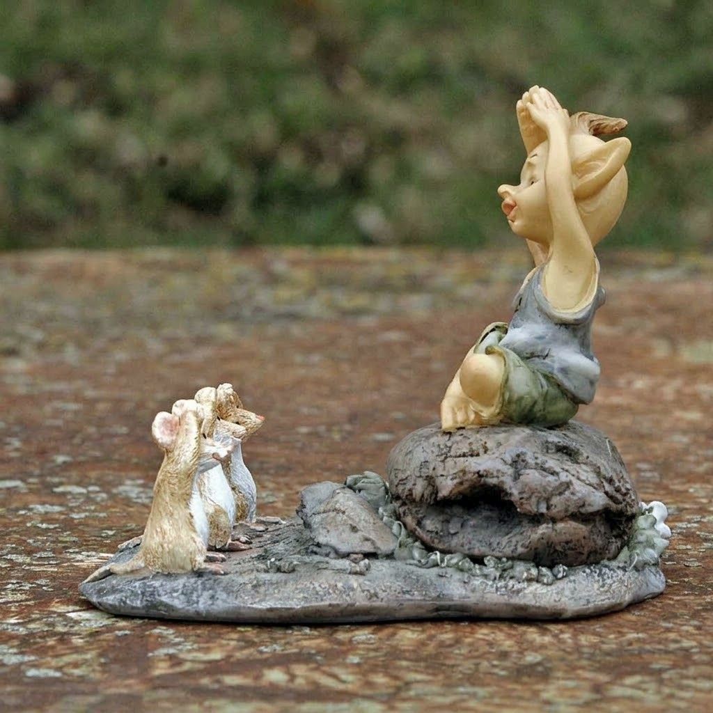 Mini Pixie Teaching Mice Yoga Figurine - Fairy Garden Terrarium Decor